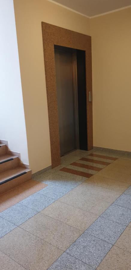 Apartament Pod Trzema Niebieskimi Kaczorami Apartment Gdansk Ngoại thất bức ảnh